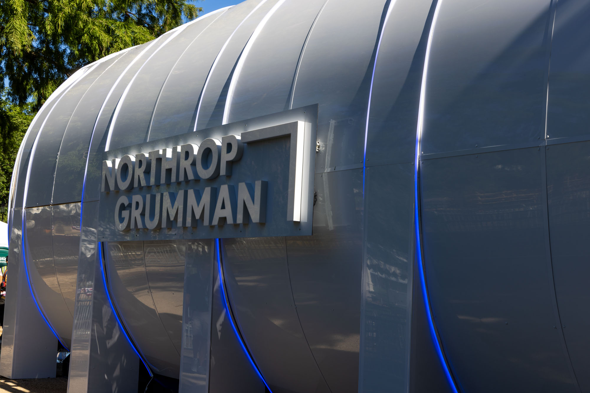 Northrop Grumman Sky Tunnel 4 by BRDG Studios